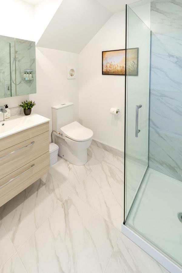 Апартаменты Upper Riccarton Dream - 2 Bed 2 Bath W/Carpark Крайстчёрч Экстерьер фото